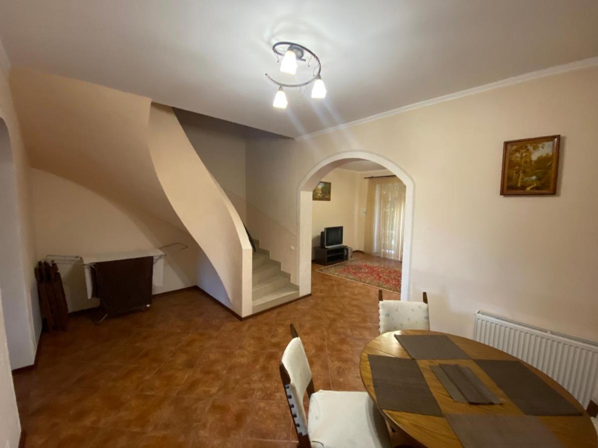 Panorama Townhouse Appartement Polyana  Buitenkant foto