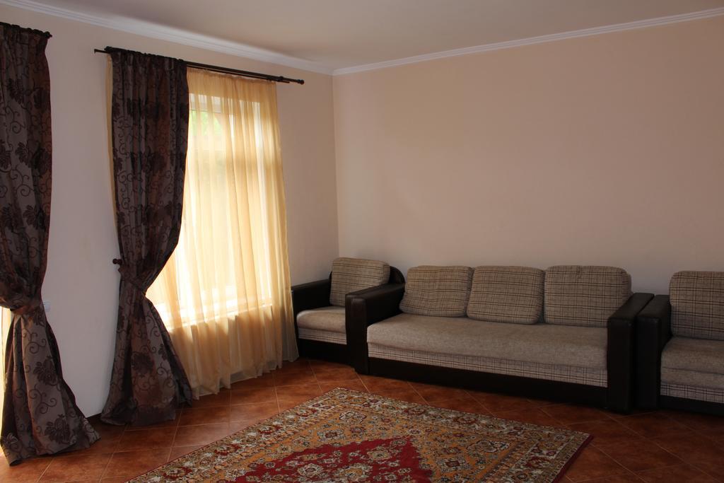 Panorama Townhouse Appartement Polyana  Buitenkant foto